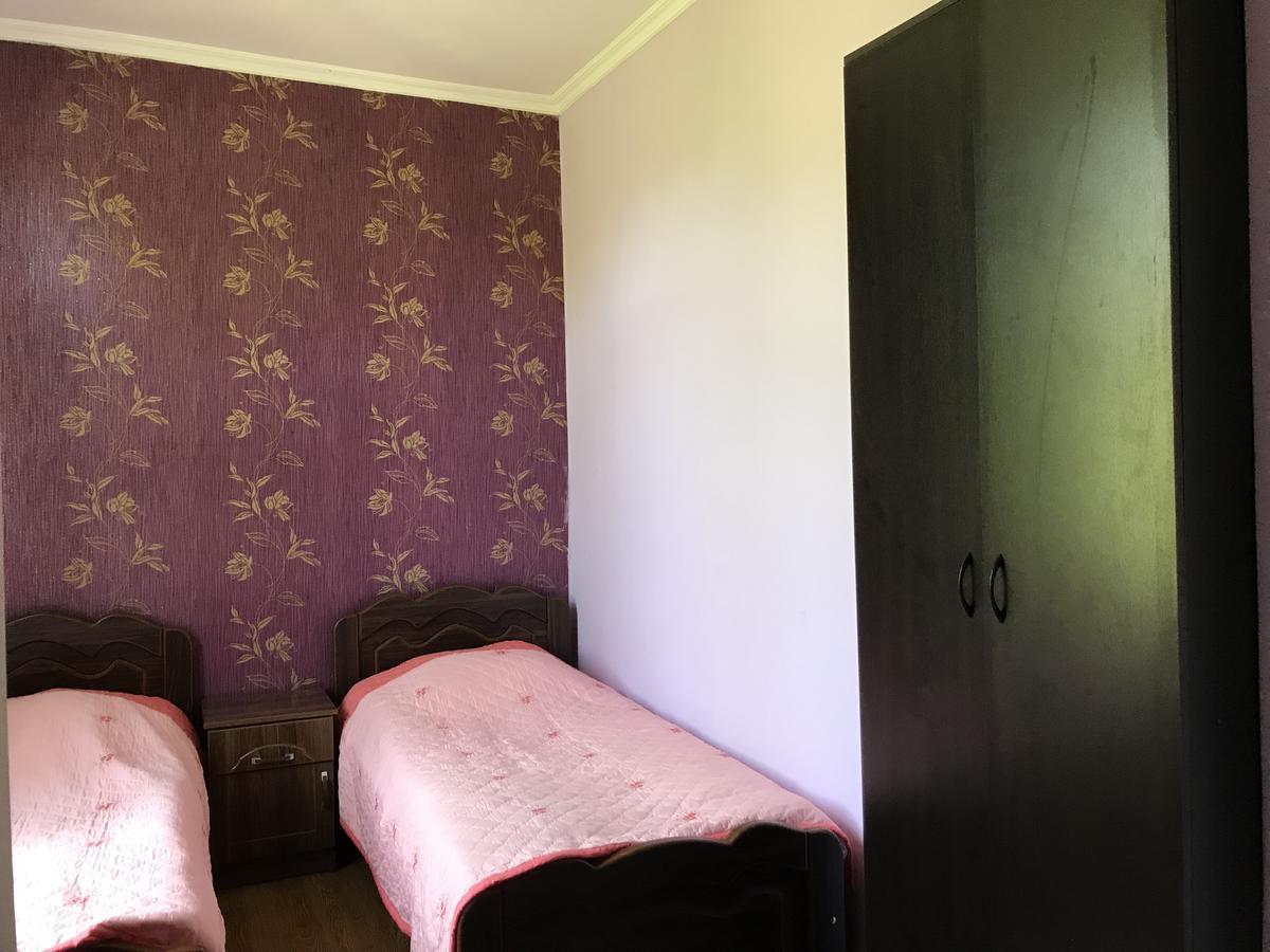 Hotel Chveni Ezo à Ambrolaouri Extérieur photo