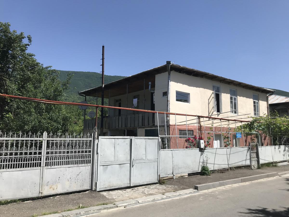Hotel Chveni Ezo à Ambrolaouri Extérieur photo